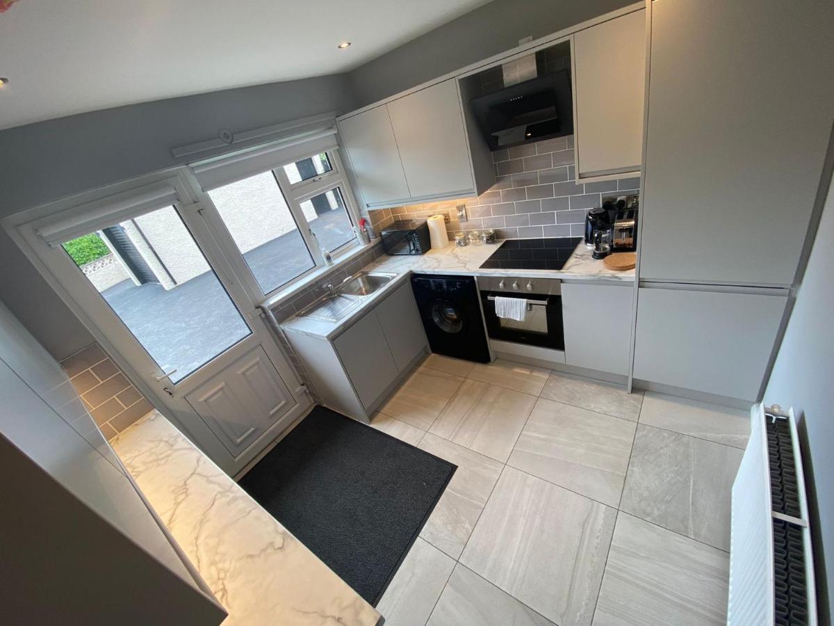 The Avenue Villa Newcastle  Bagian luar foto